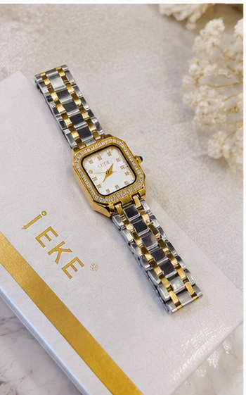 Elegant Luxury Two-Tone Ladies Wrist Watch – Crystal Bezel, Premium Bracelet & Stylish Dial